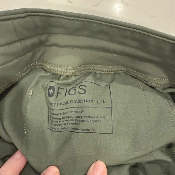 Figs woman’s HW Yola Moss scrub pants with Beige Drawstring - Picture 3 of 6